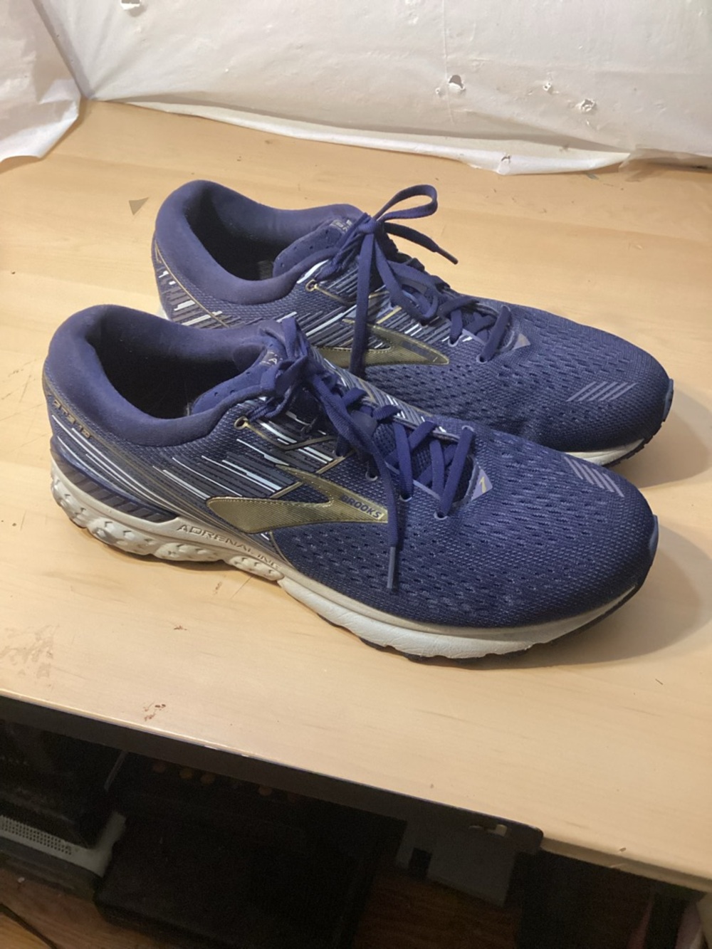 Brooks Adrenaline GTS 19 Men's Size 13 Wide Running Shoes Navy Gold